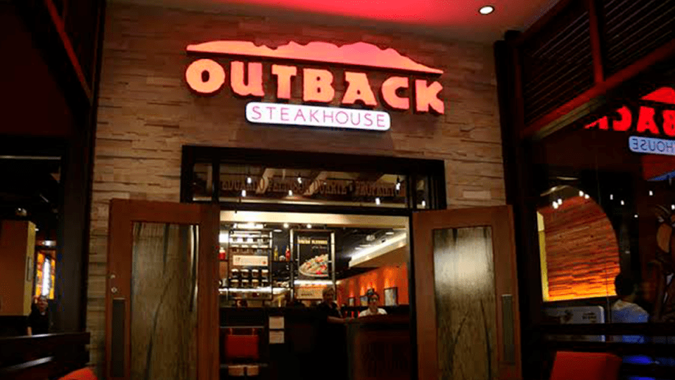 Outback Steakhouse anuncia fechamento temporário de todos os