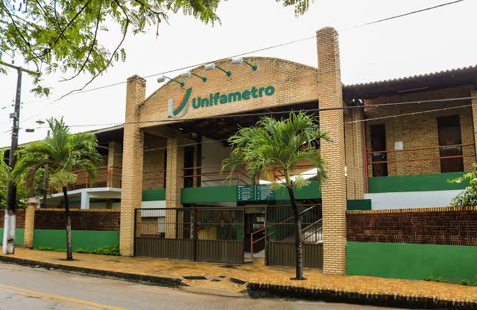 Unifametro abre vagas de emprego em diversos setores de atuação em Fortaleza e Cascavel