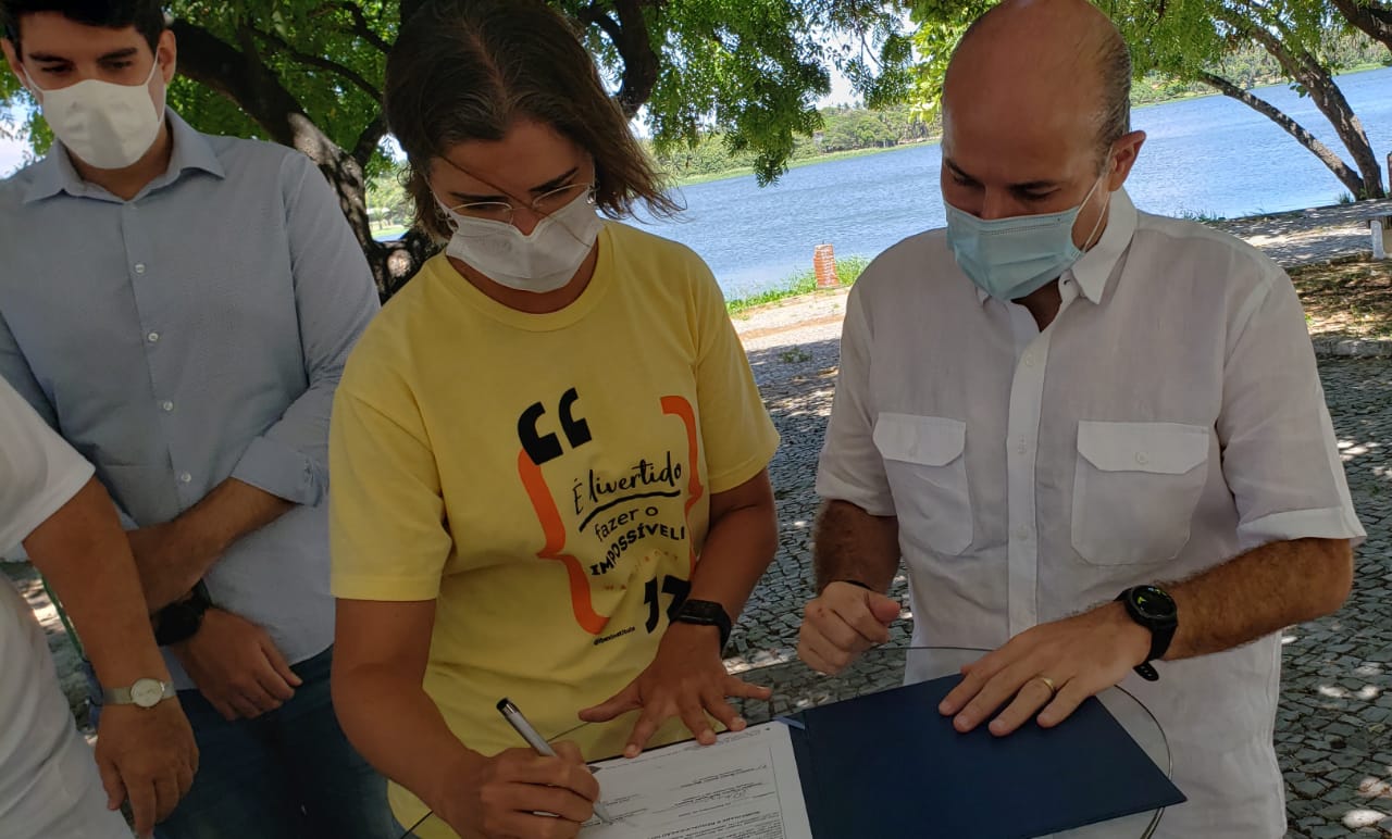 Prefeito Roberto Cláudio assina Ordem de Serviço da requalificação da Lagoa de Messejana