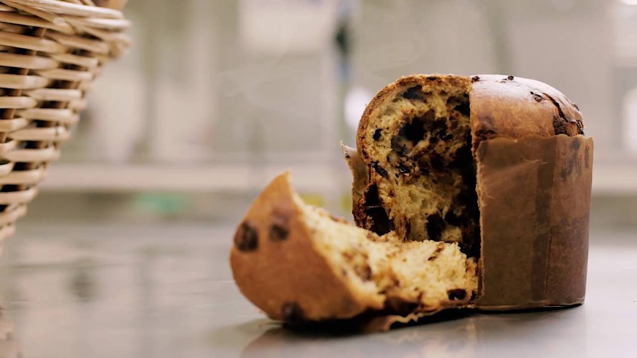 Pão de Açúcar e Extra entram no clima de final de ano e desenvolvem sabores especiais para os panettones de fabricação própria