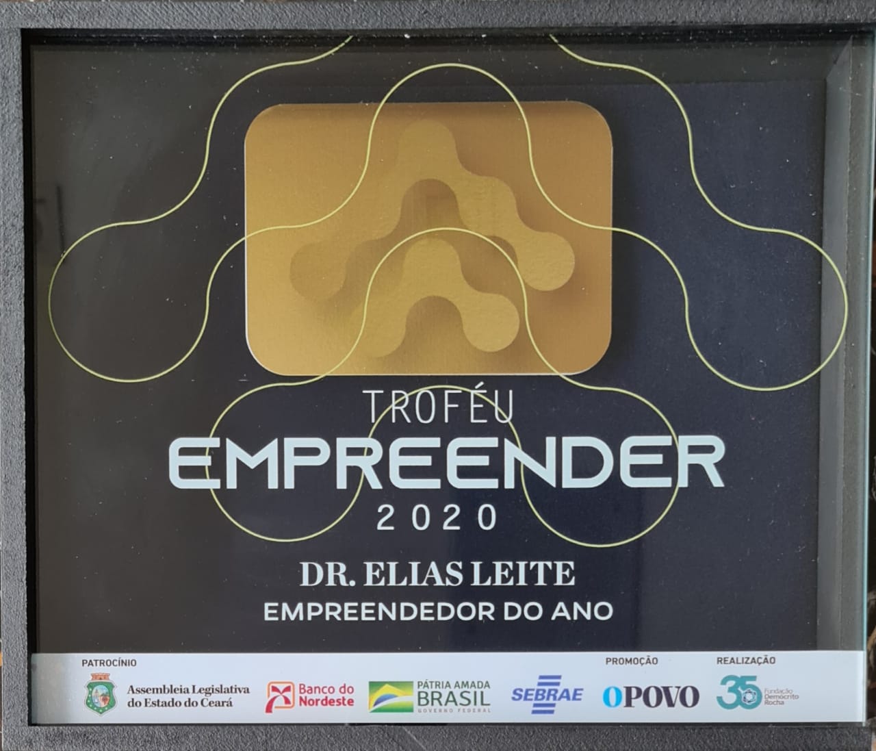 Elias Leite, presidente da Unimed Fortaleza, recebe prêmio “Empreendedor do Ano”