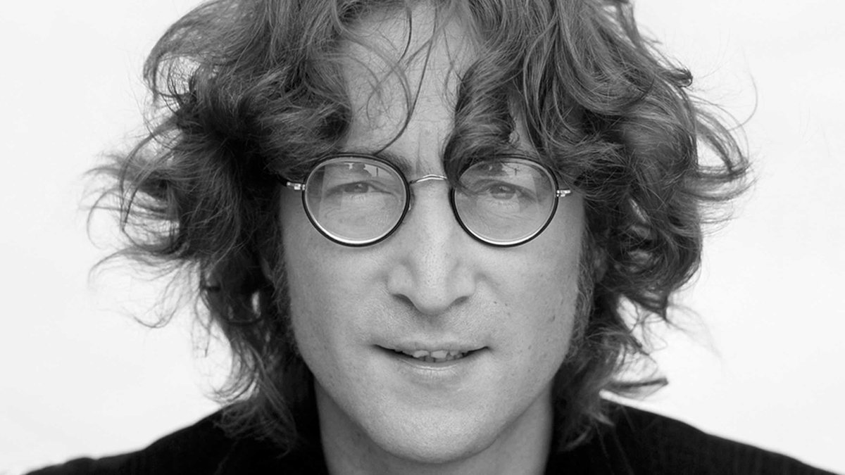 40 anos sem John Lennon: Hard Rock Cafe Fortaleza faz show tributo ao cantor nesta terça-feira (8)