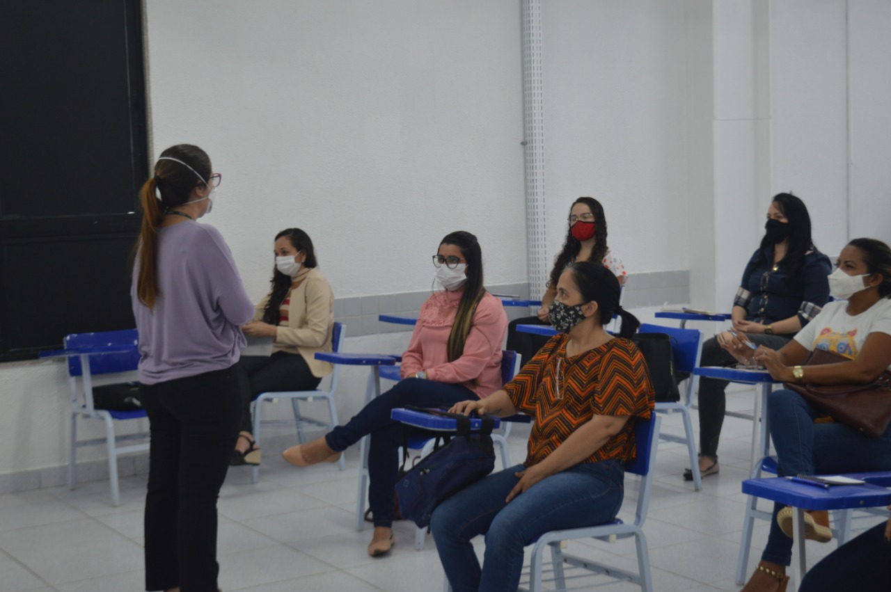 Profissionais de Saúde realizam treinamento de vacinação na UNINASSAU