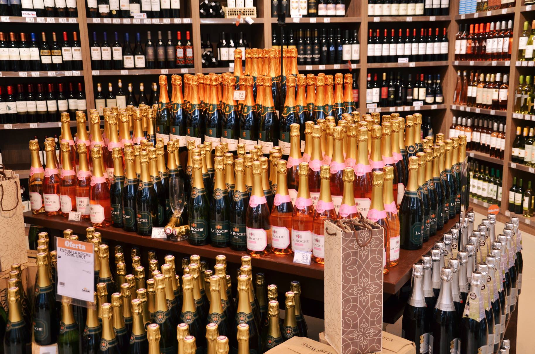 Mercadinhos São Luiz lança ofertas de vinhos e espumantes para o Dia das Mães