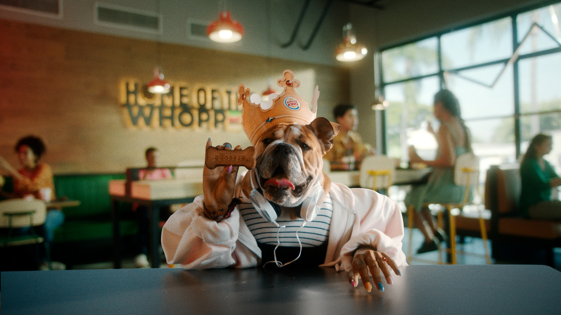 Burger King lança Whopper para cachorro, o Dogpper, e se une à Petlove em prol da causa