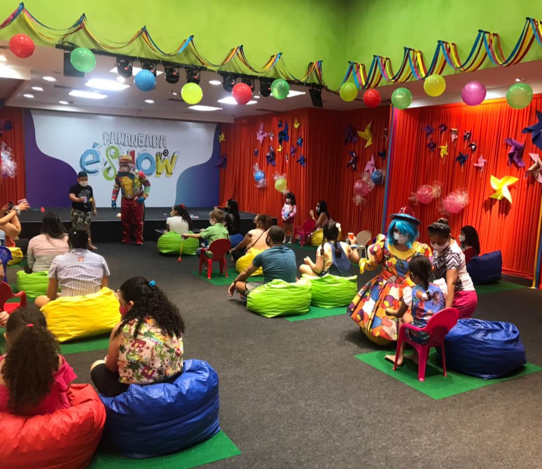 Diversão e alegria na programação infantil de férias no Shopping Parangaba