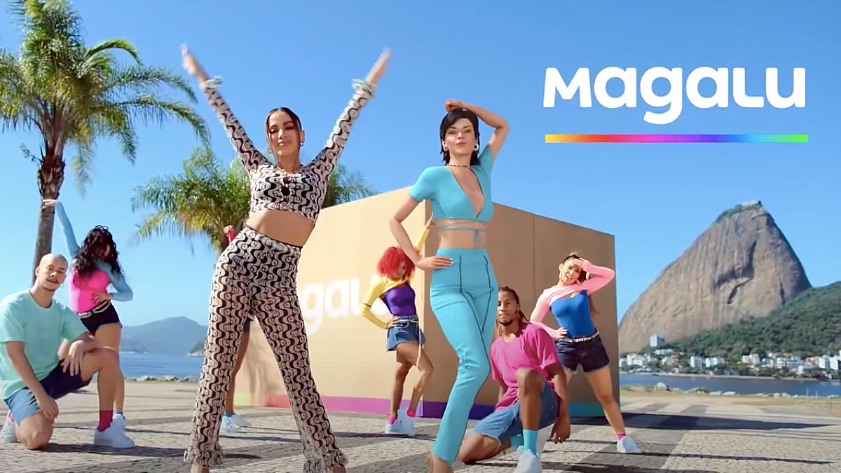 Lançamento de hit do Magalu, com Lu e Anitta, bate 1 000 000 de visualizações em uma hora no Twitter