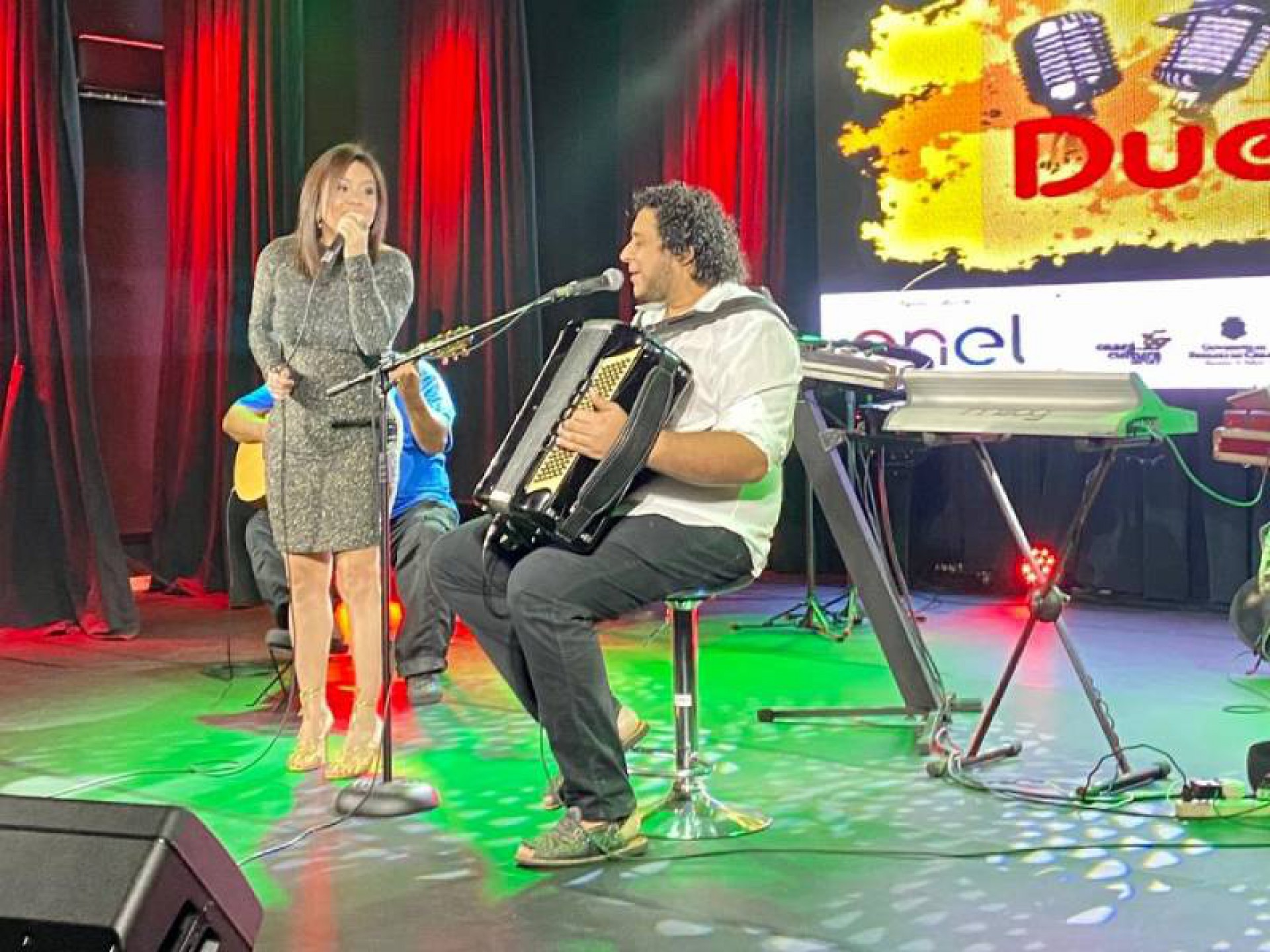 Carol Damasceno e Freitas Filho são as atrações do Projeto Duetos – 8ª edição deste sábado (10)