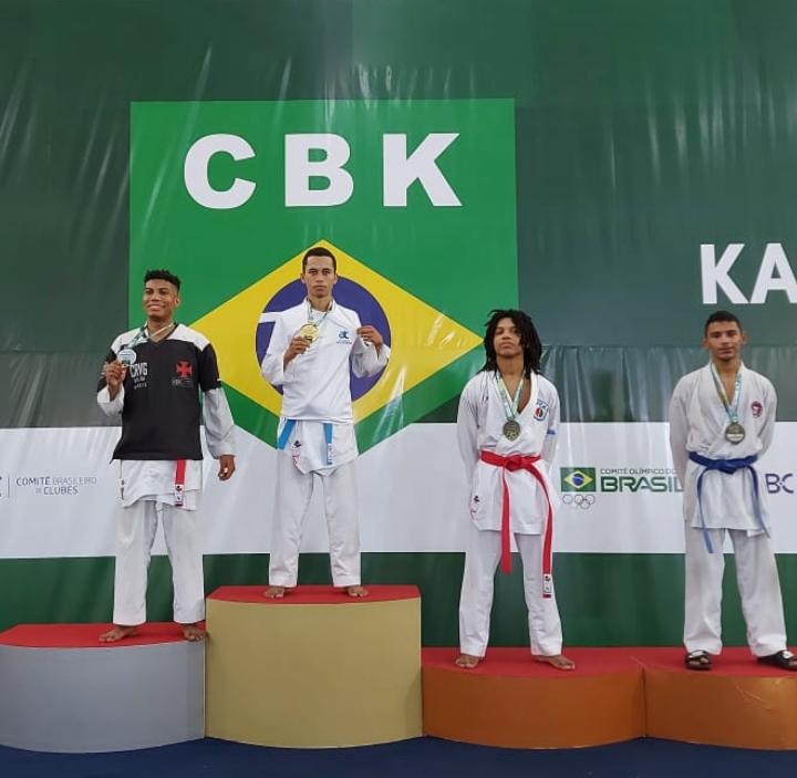 Jonathan Benvindo é tricampeão Brasileiro de karatê