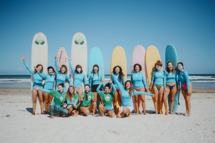Águas de Gaia chega ao Ceará trazendo surf e vivências para mulheres