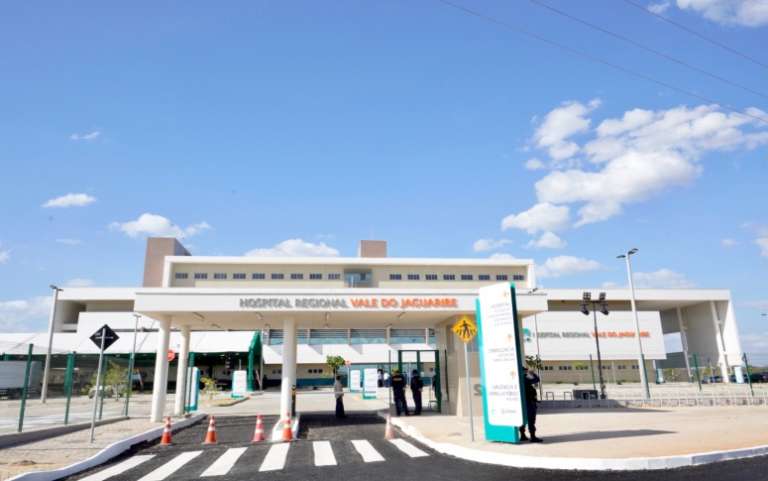 Hospital Regional Vale do Jaguaribe lança processo seletivo com 348 vagas para vários cargas