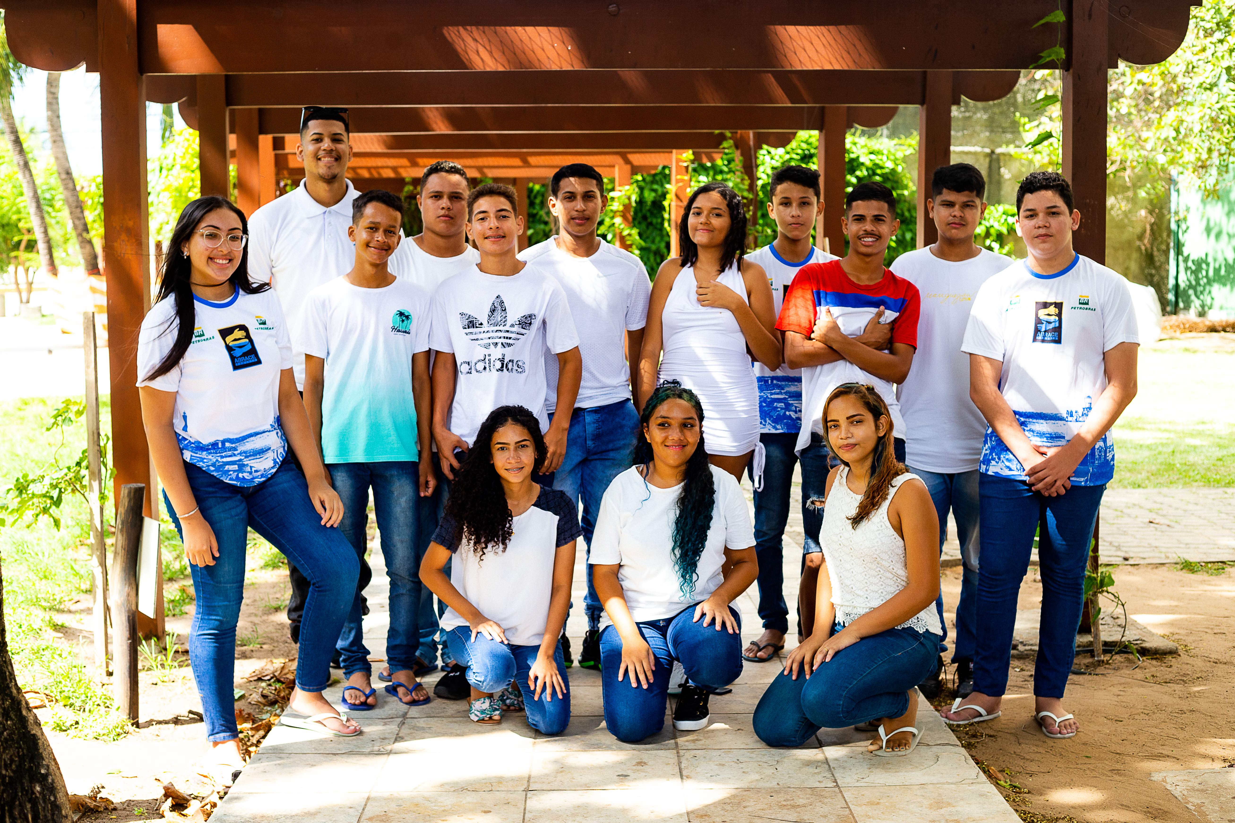 Associação O Pequeno Nazareno realiza formatura coletiva para 200 jovens em situação de vulnerabilidade social