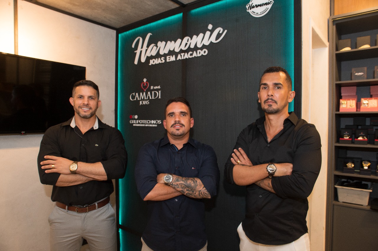 Especializada na distribuição em atacado de joias em prata, a Harmonic Joias existe há 10 anos e soma mais de 2.400 clientes