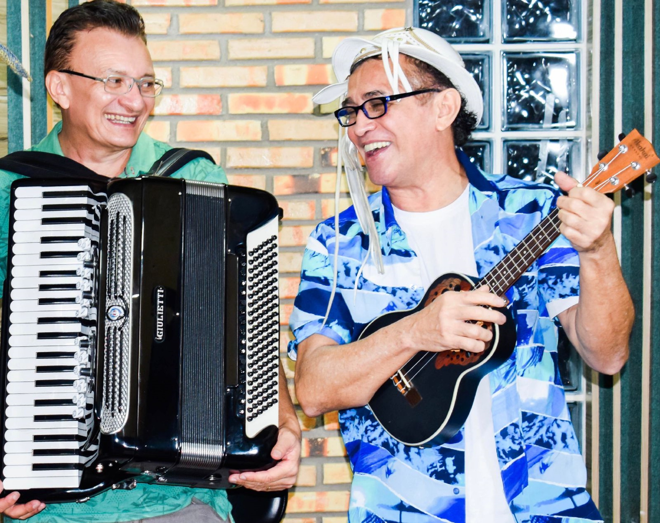 Zé do Norte e Neopinel apresentam o show “Música Universal” no Cantinho do Frango