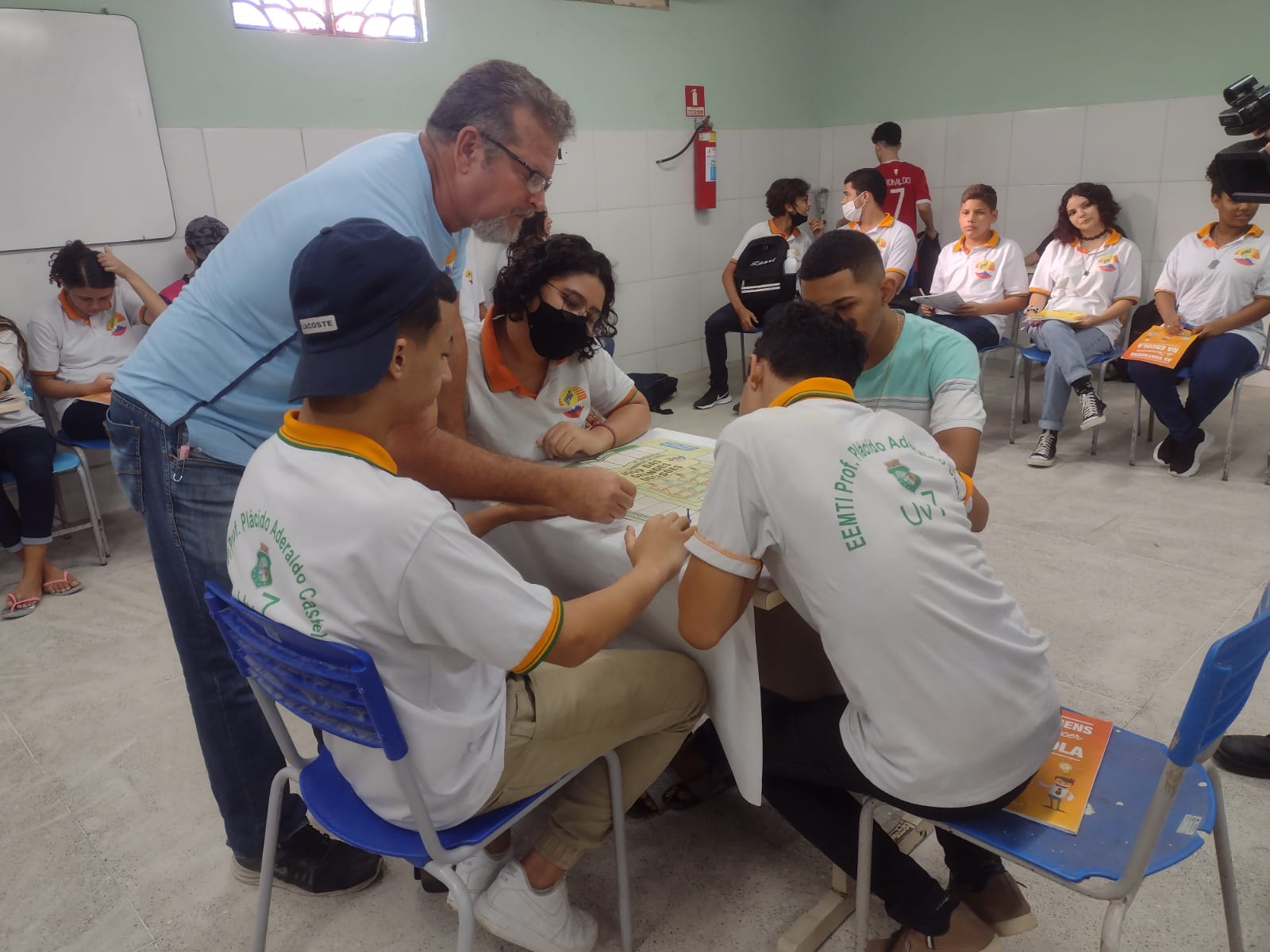 Jogo virtual orienta jovens cearenses sobre o momento ideal para ingressar no mercado de trabalho