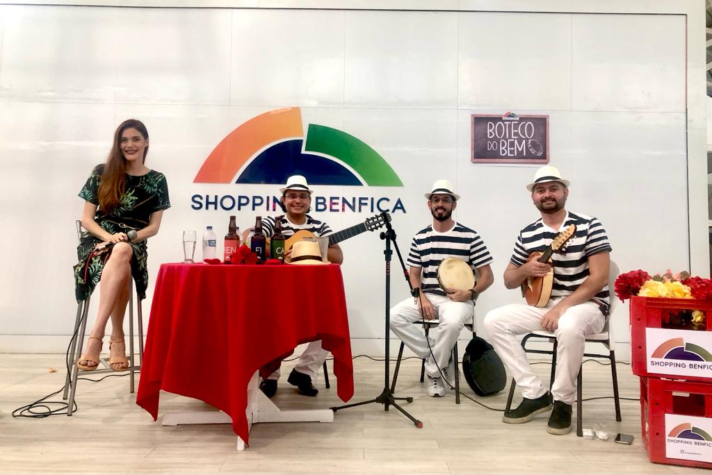 Tributo, músicas regionais e chorinho compõem a programação musical do Shopping Benfica em junho