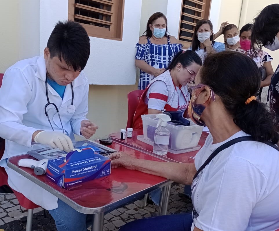 Saúde na Praça – População do Eusébio participou de ação social realizada pelo Grupo Coaph Saúde  