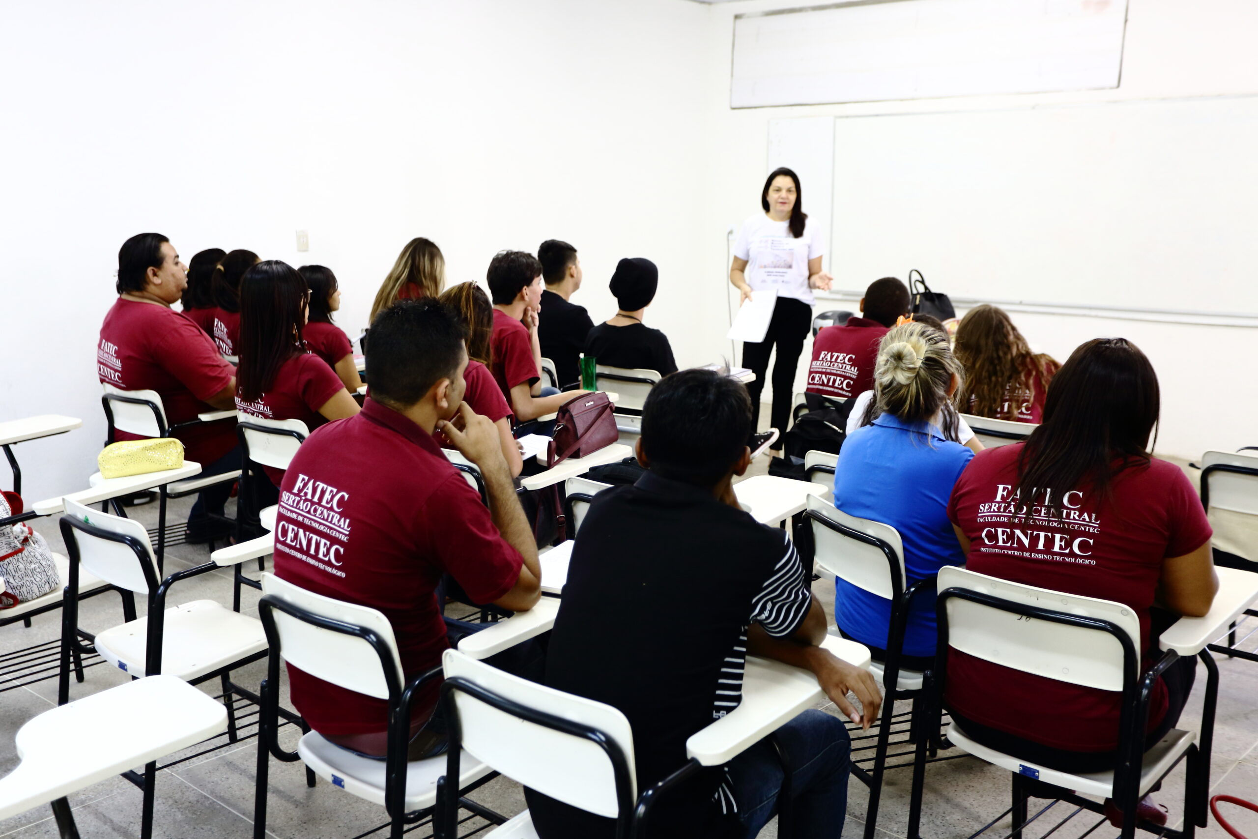 Vestibular: Instituto Centec oferta 270 vagas para cursos superiores no Cariri e Sertão Central