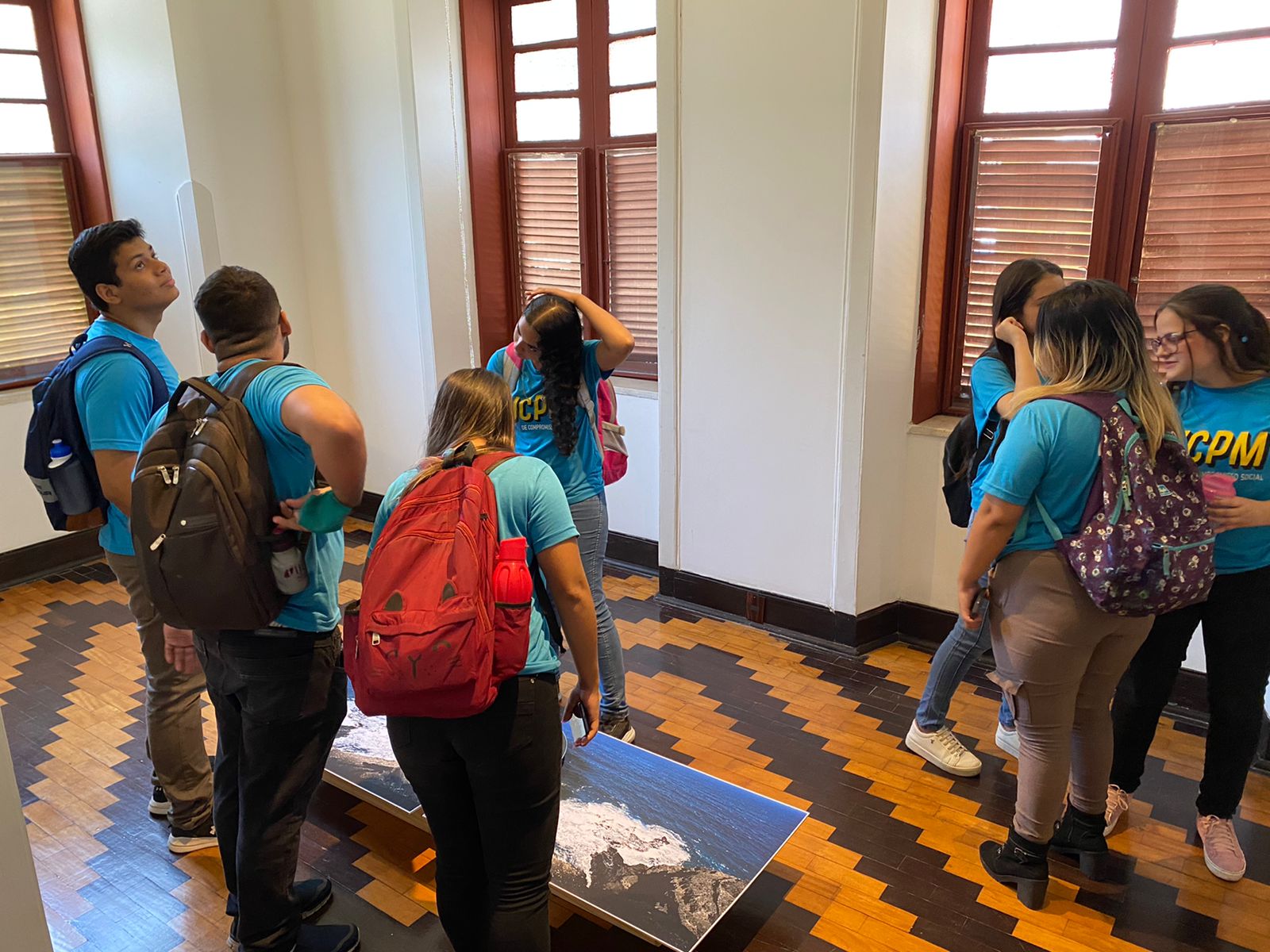 Jovens da periferia de Fortaleza visitam espaços culturais da cidade