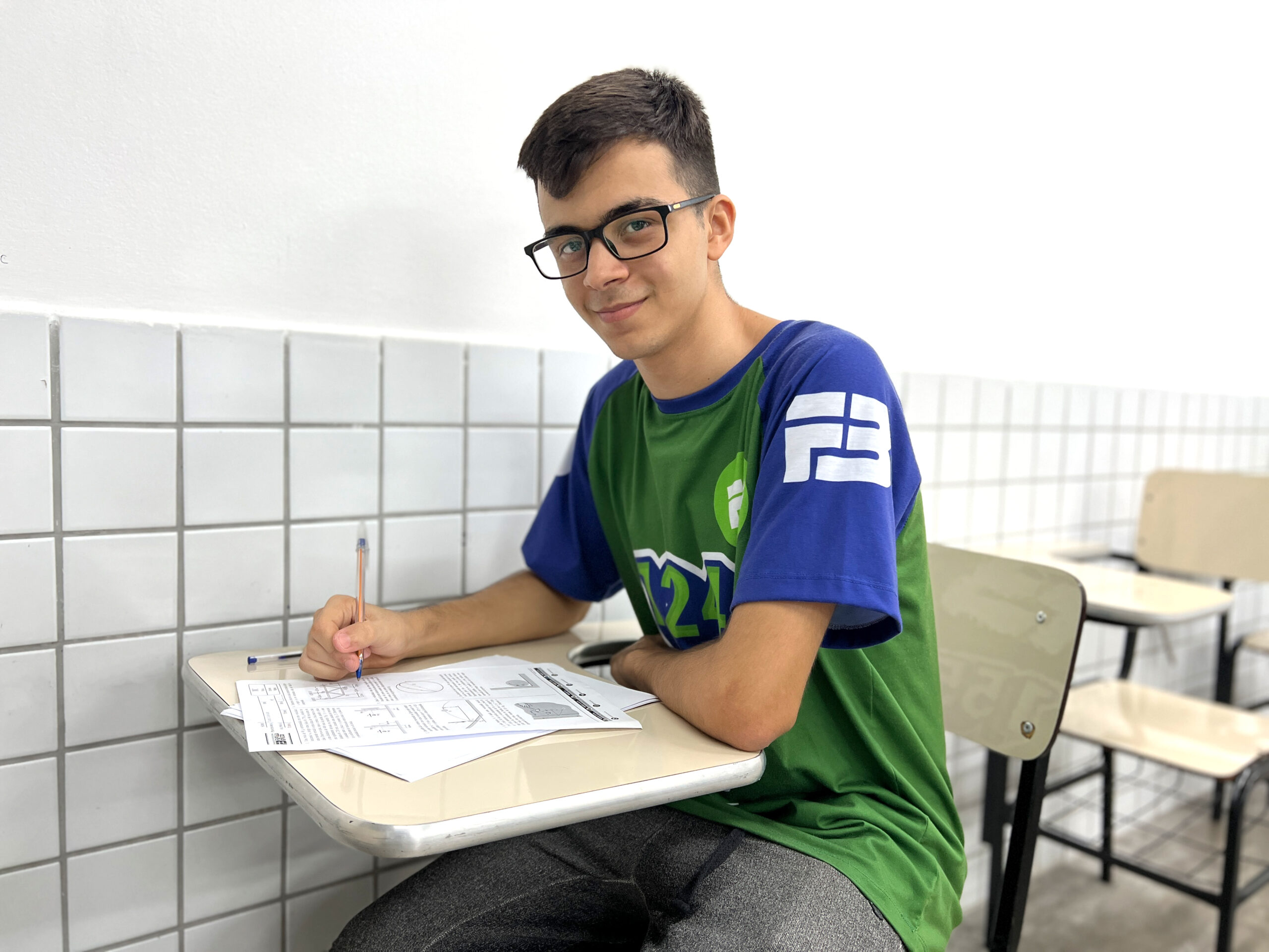 Com resultado histórico, escola cearense tem 260 alunos aprovados na 1ª fase do IME, uma das provas mais difíceis do país