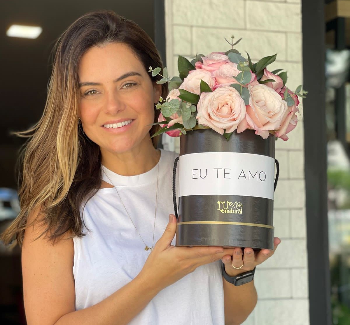 CEO da Luxo Natural, Tatiana Cavalcanti apresenta novas tendências para noivas durante evento 