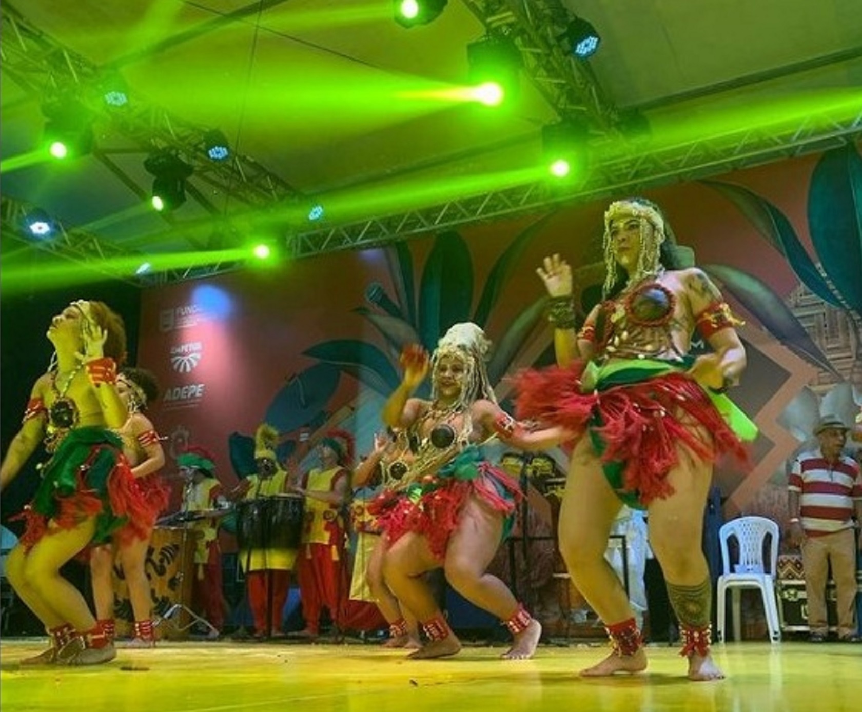 Shopping Benfica apresenta o espetáculo “Nações Africanas”, do Grupo Bacnaré – Balé de Cultura Negra do Recife, nesta sexta-feira (11)