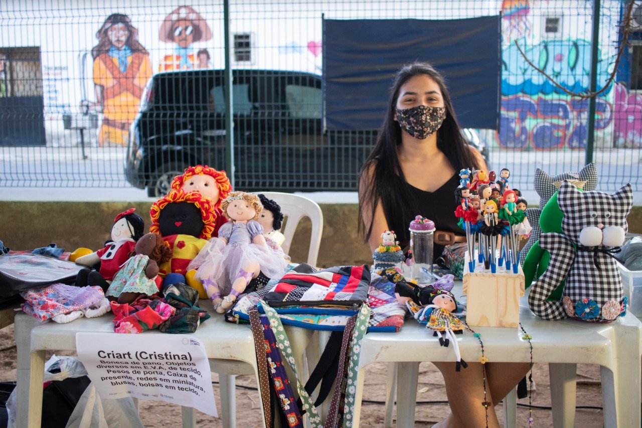 CAFeira: CCBJ promove feira de empreendedorismo solidário a partir de projeto com artesãs do Grande Bom Jardim