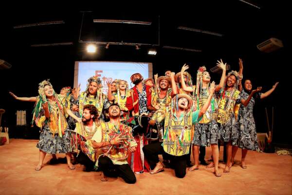Hub Cultural Porto Dragão abre temporadas de ocupação artística com espetáculos de diversas linguagens artísticas