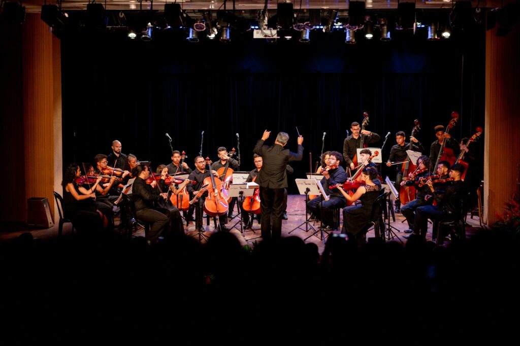 Orquestra Jacques Klein e Coral Vozes de Iracema fazem apresentação gratuita nesta quarta-feira (04) no Theatro José de Alencar