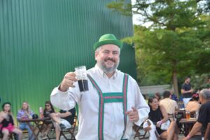 Cervejaria Turatti firma parceria exclusiva em ação de OktoberFest do Hotel Saline Taíba