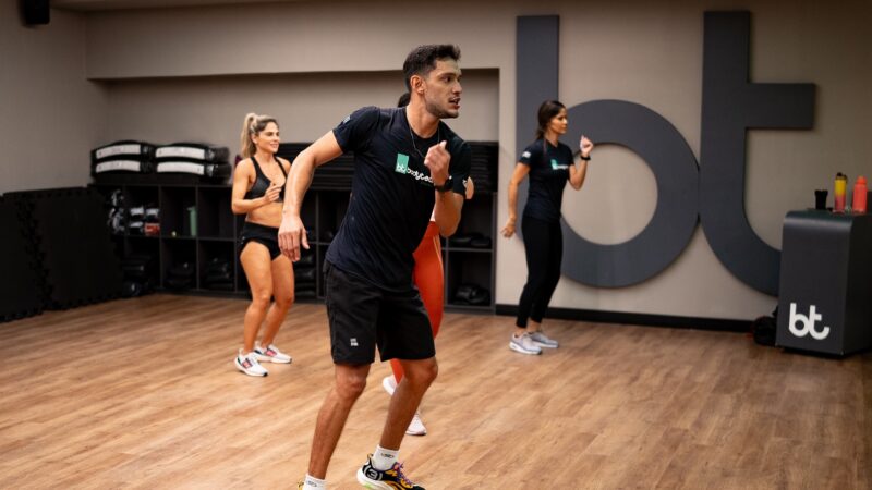 Treinamento cardiovascular prepara o corpo para enfrentar o ritmo do Carnaval