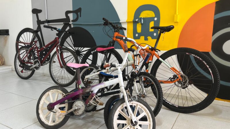 Prefeitura de Fortaleza arrecada bicicletas abandonadas para doar a empreendedores