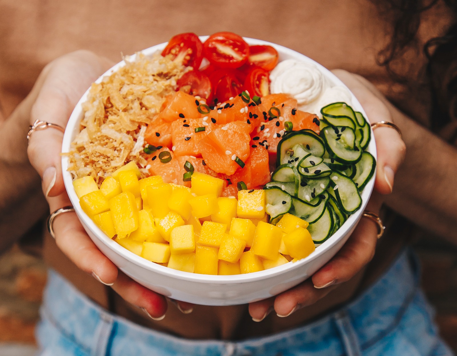 Com ingredientes frescos, Gendai traz opção do Poke Salmão Fresh para dias intensos de verão