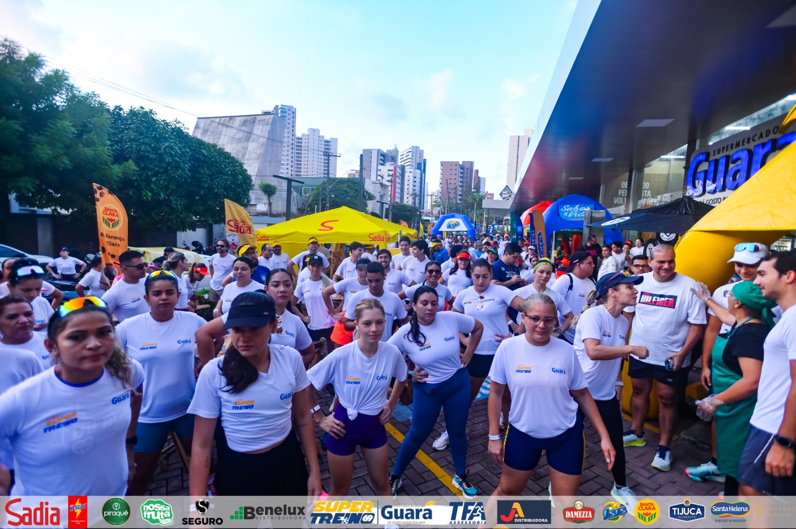 11ª edição do Super Treino Guará arrecada 1 tonelada de alimentos em ação com corredores de rua