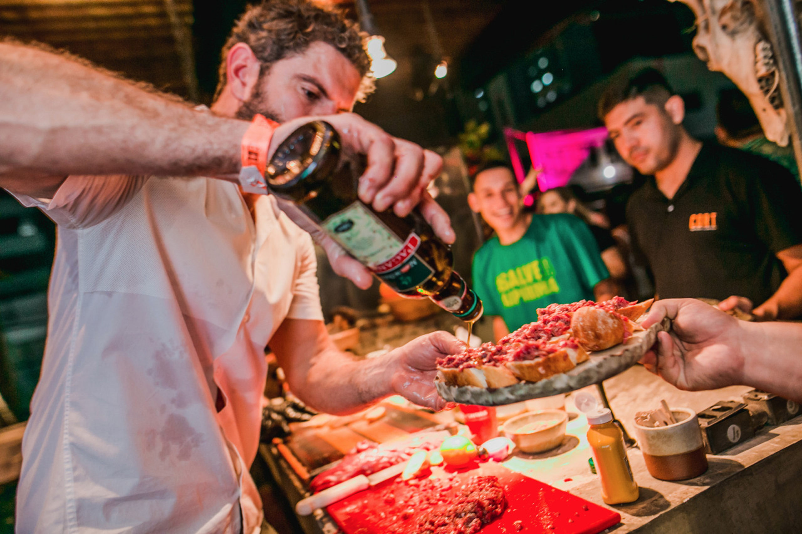 Com open parrilla e open bar, Colosso realiza Grill’n Beat neste sábado