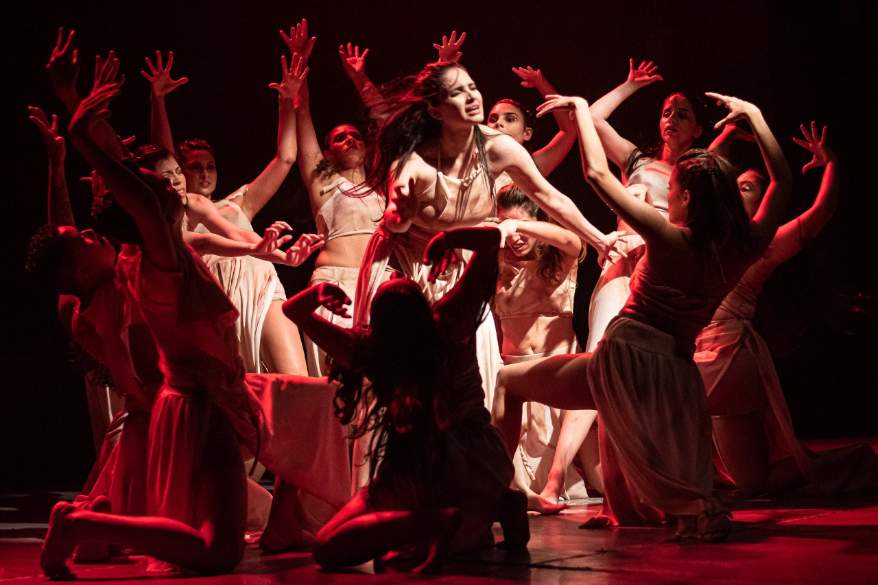 Escola de Dança ‘O Casulo” apresenta o espetáculo “Tempo” no Teatro Brasil Tropical