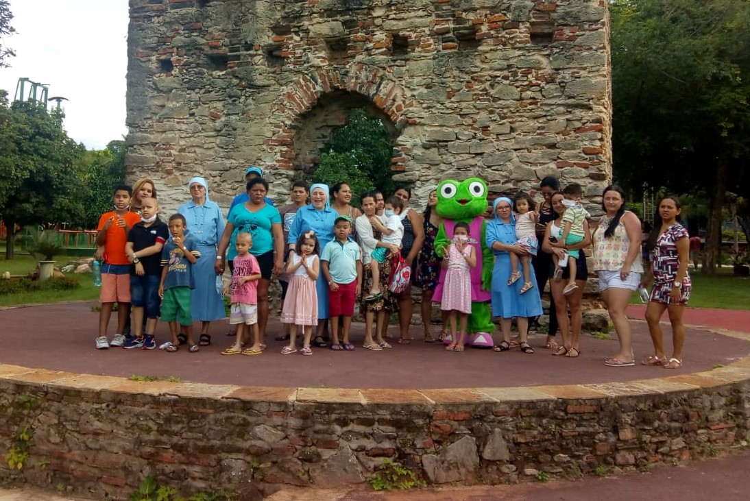 Engenhoca Solidário leva crianças da Casa do Menino Jesus ao parque