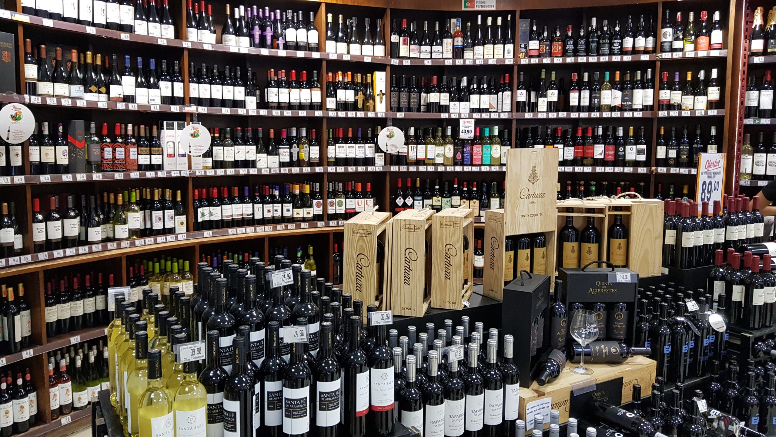 D’Vinos Wine Store oferece descontos de até 45% em pedidos via delivery e promoções para o Dia do Consumidor