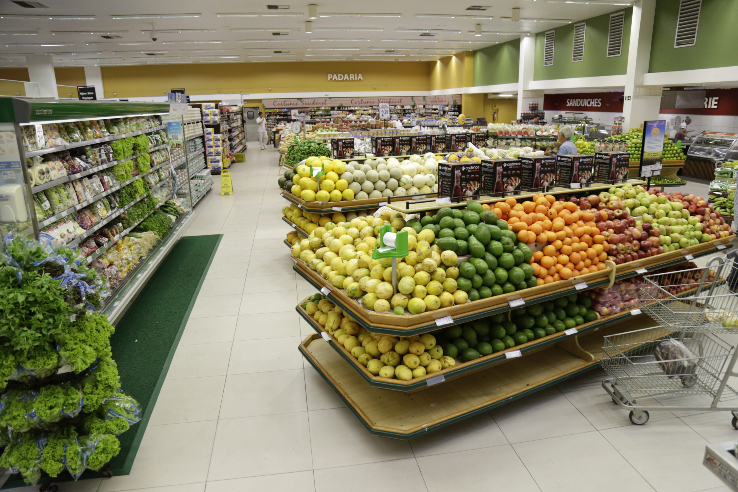 Compras pelo delivery quadruplicam no Mercadinhos São Luiz