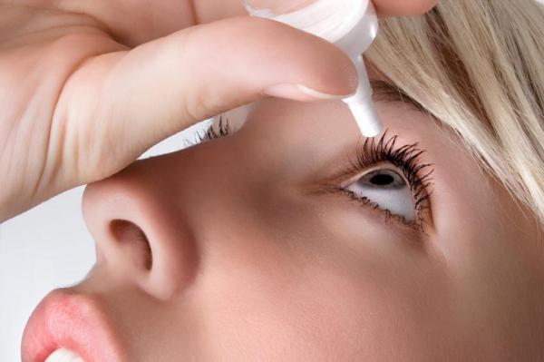Ressecamento dos olhos em virtude da exposição excessiva às telas requer lubrificação da visão