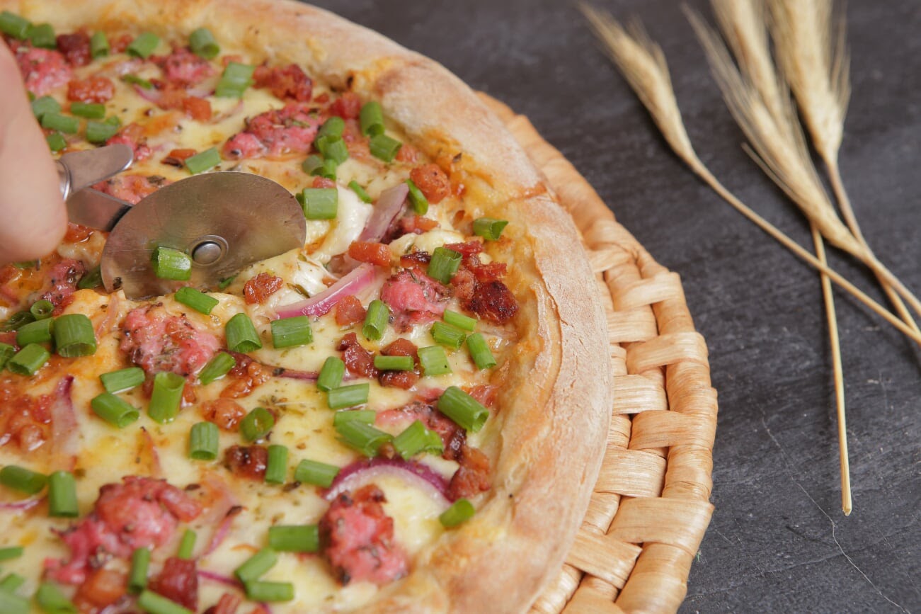 Amici’s oferta combos promocionais e brindes no Dia da Pizza
