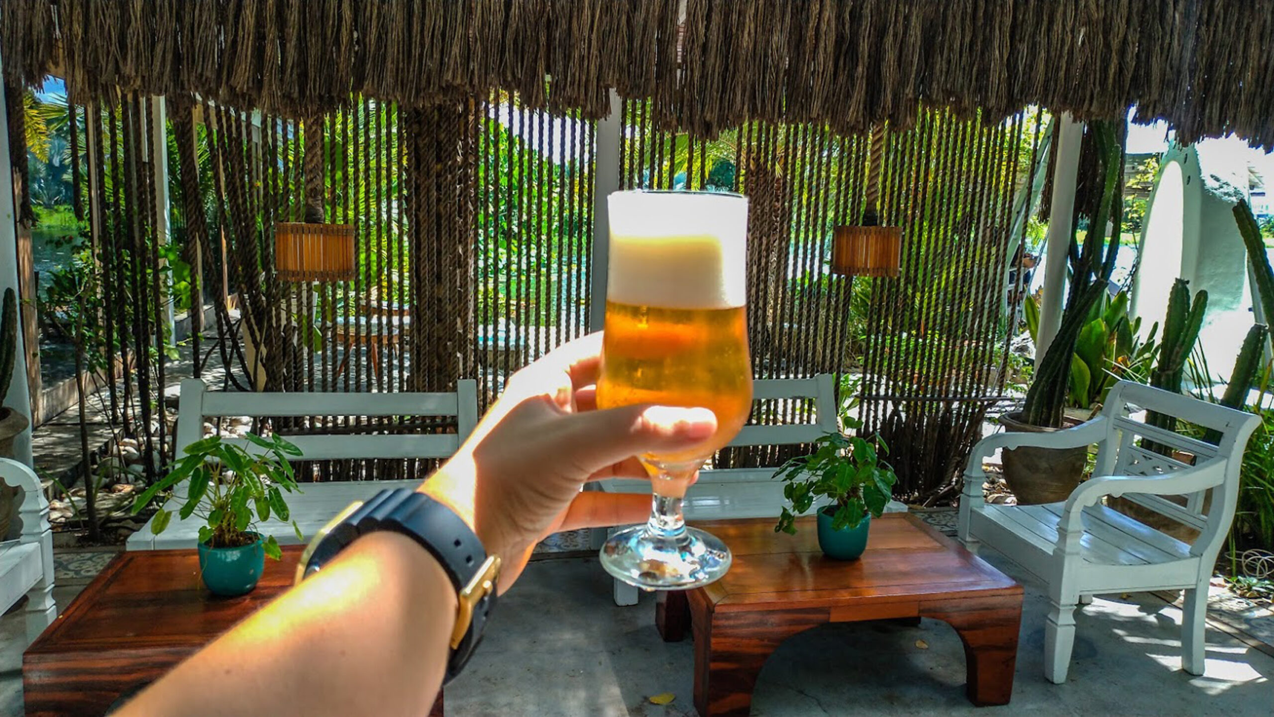 Colosso lança chopp da cerveja artesanal Cashew Helles, com essência de caju