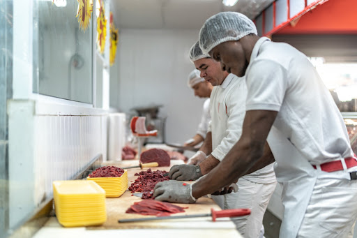 Conexão SENAI: presidente do Sindialimentos participa de webinar que aborda a higienização na produção de alimentos