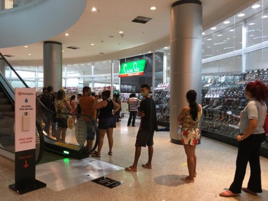 CDL de Fortaleza defende ampliação do horário de funcionamento das lojas de rua e dos shoppings