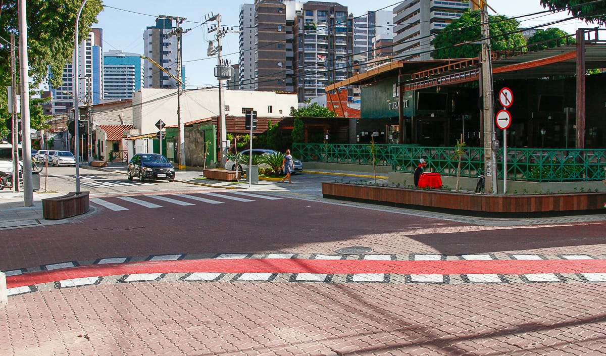 Prefeito Roberto Cláudio entrega Polo Gastronômico da Varjota