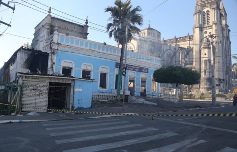 UniFanor lança o projeto “Reconstruir” para auxiliar comerciantes do Casarão dos Fabricantes