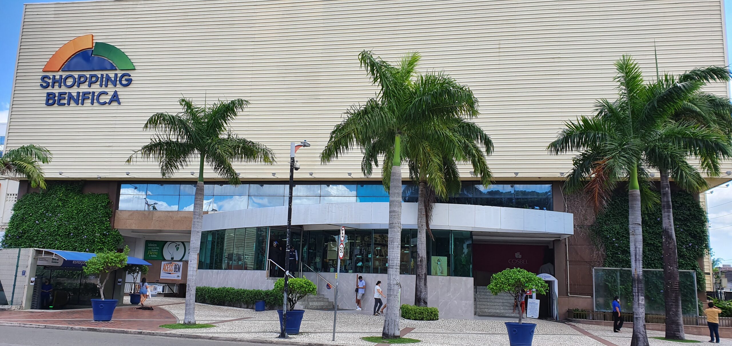 Aniversário do Shopping Benfica: promoção no cinema, estacionamento e bolo de 21m