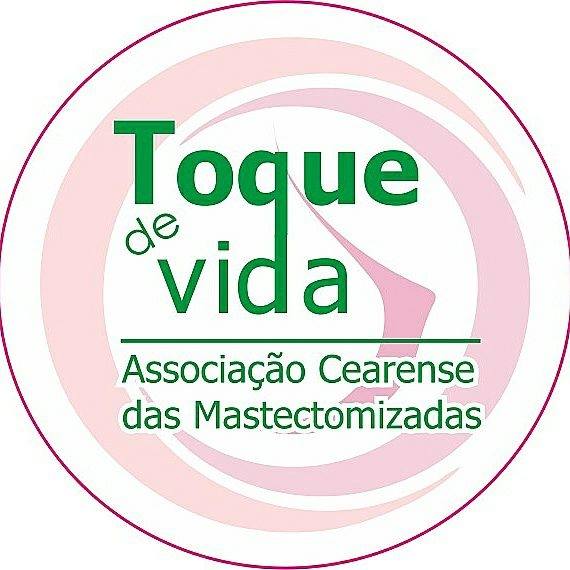 Estilo Feitiço destina parte da renda das vendas para associação que ajuda mulheres com câncer de mama