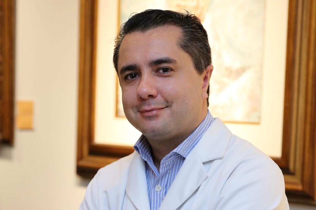 Médico cearense lança e-book sobre cérebro infantil e neurocirurgia pediátrica