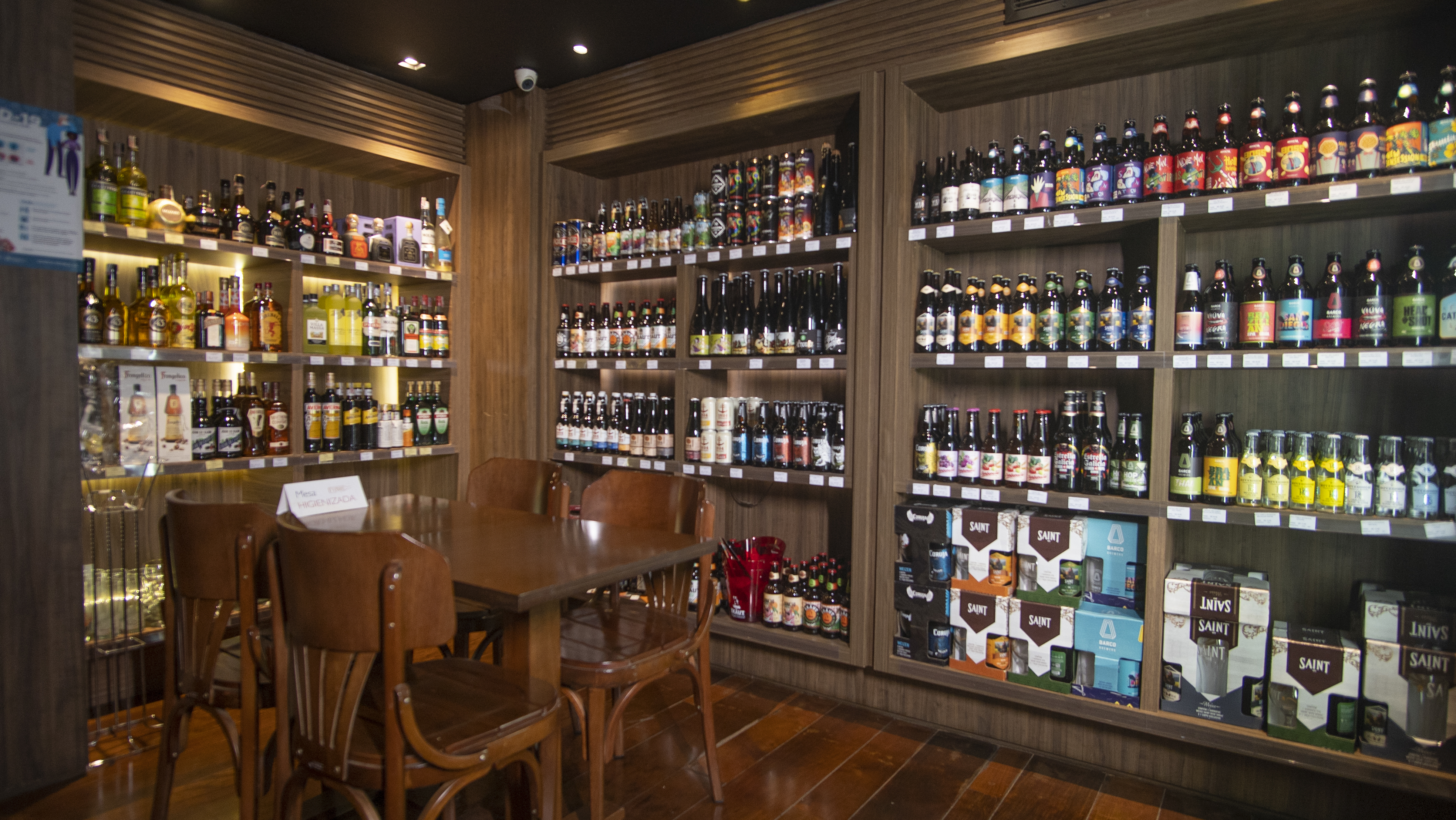 D’Vinos Wine Store oferece descontos em mais de 500 rótulos de bebidas premium